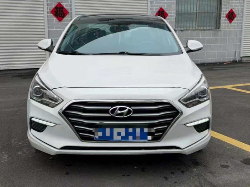 菏泽19年现代名图1