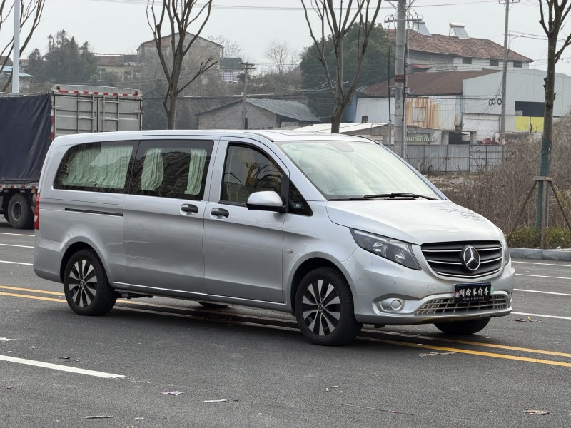 岳阳22年奔驰威霆9