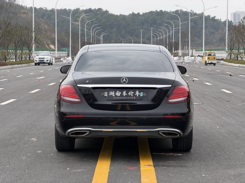 岳阳20年奔驰E6