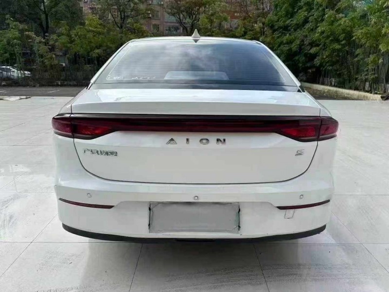 河源23年传祺埃安S9