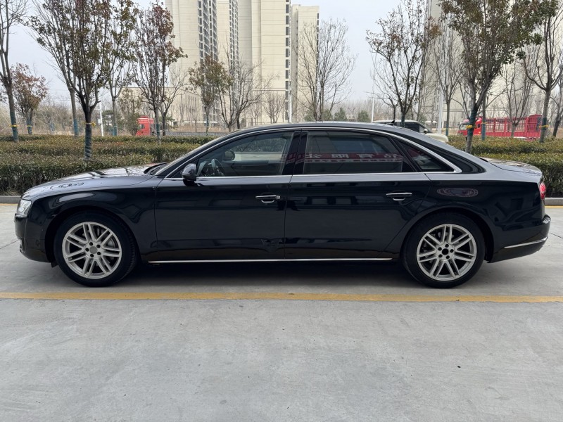 濟寧18年奧迪A8L7