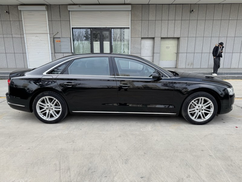 濟寧18年奧迪A8L8