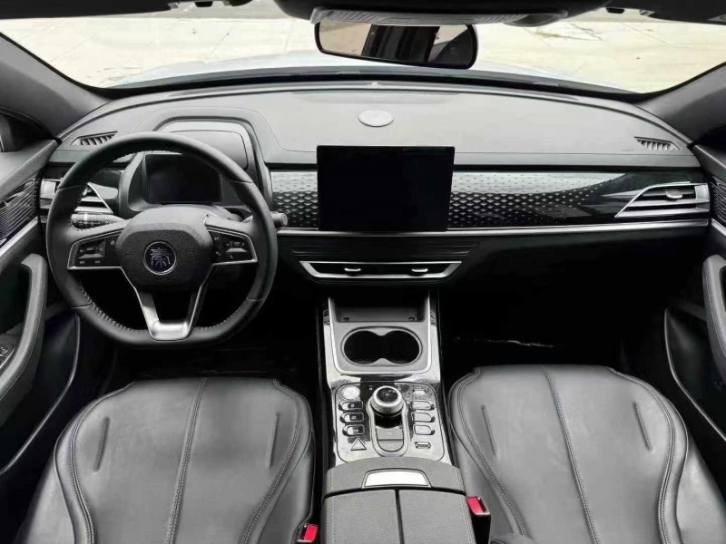 河源25年比亚迪秦5