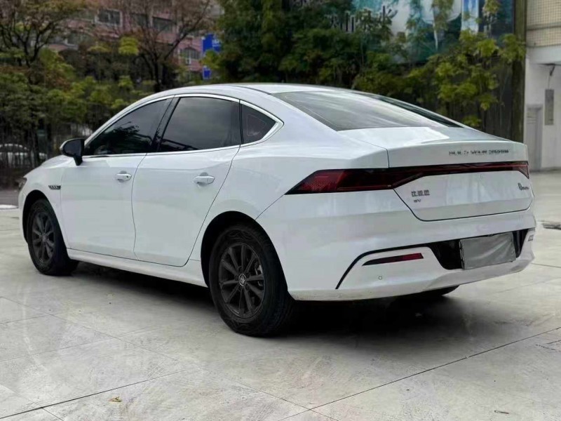 河源25年比亚迪秦8