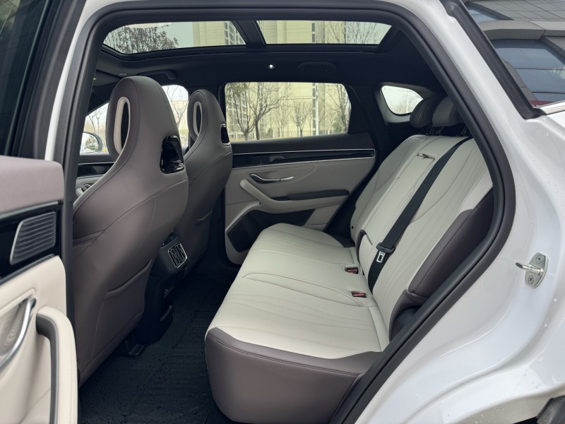 济宁24年比亚迪宋5