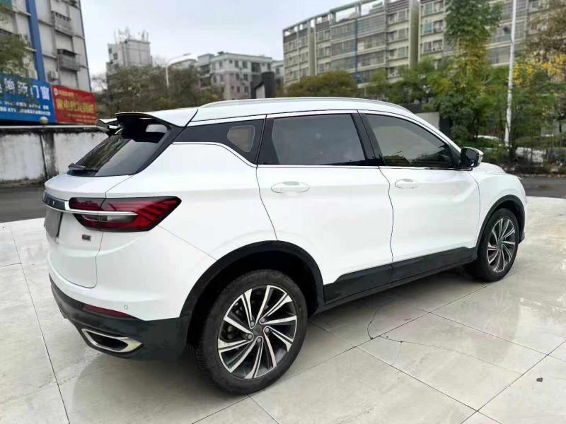 河源19年吉利缤越7