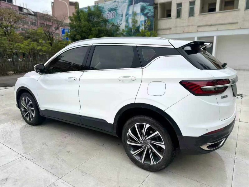 河源19年吉利缤越8