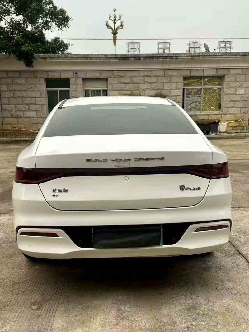 南平23年比亚迪秦9