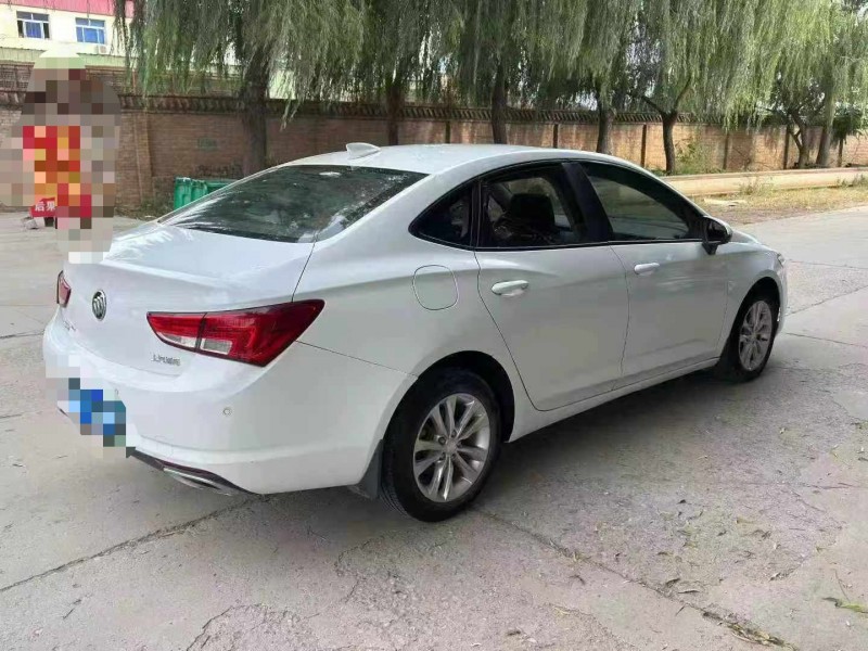 保定18年别克威朗7