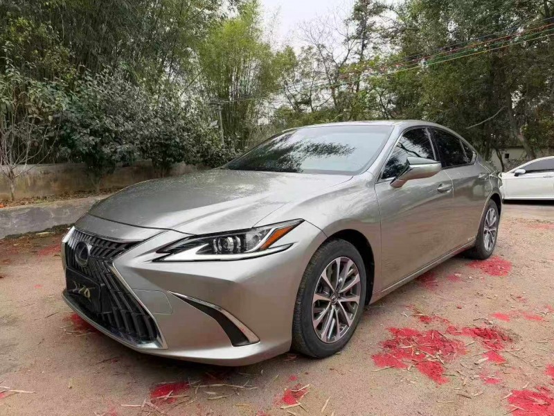 河源22年雷克萨斯ES3