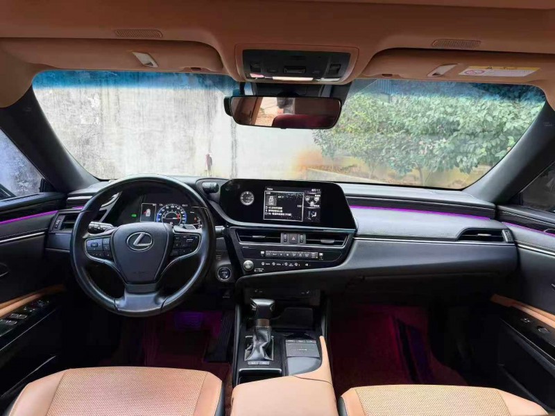 河源22年雷克萨斯ES6