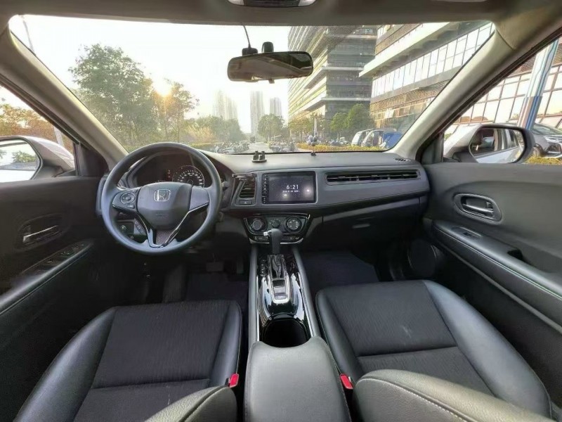 东莞22年本田缤智4