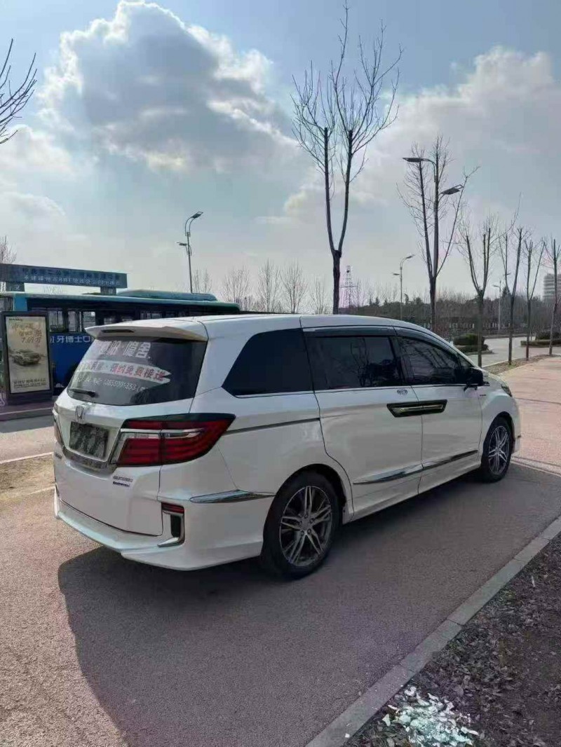 东营21年本田艾力绅8