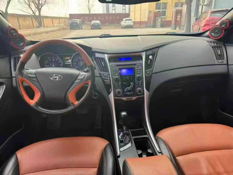 保定14年现代索纳塔5