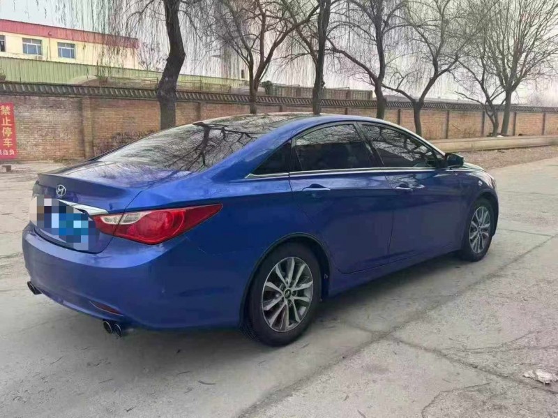 保定14年现代索纳塔8