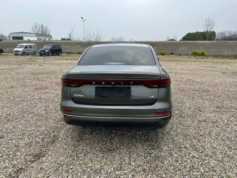 安阳21年吉利帝豪3