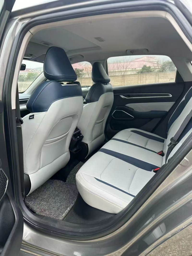 安阳21年吉利帝豪8