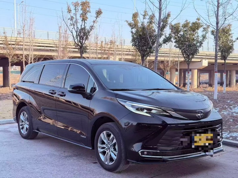 青島23年豐田塞納3