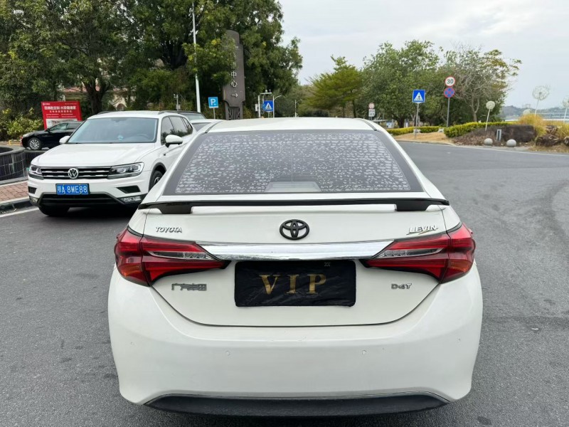 广州18年丰田雷凌9