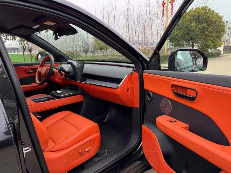 鹽城25年豐田鉑智4