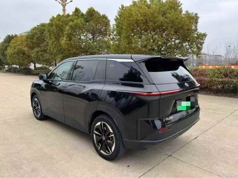 鹽城25年豐田鉑智9