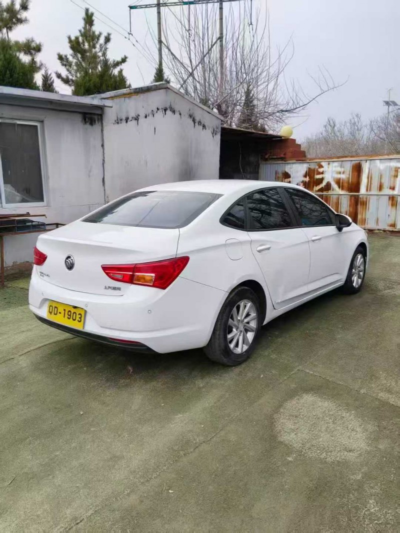 青岛19年别克威朗5