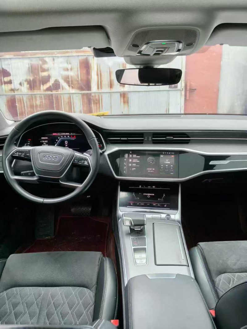 青島25年奧迪A7L3