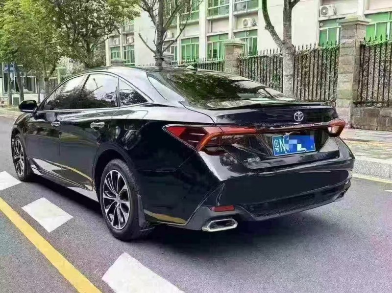 深圳23年丰田亚洲龙5