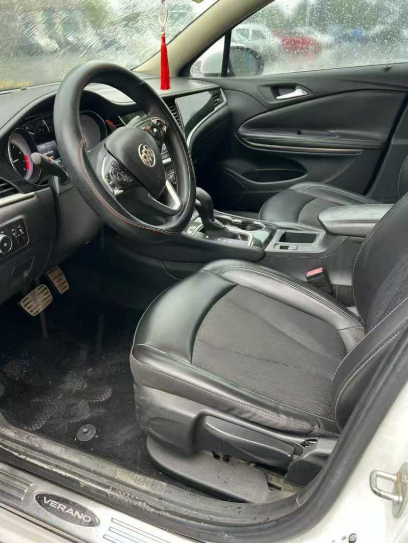 南昌16年别克威朗8