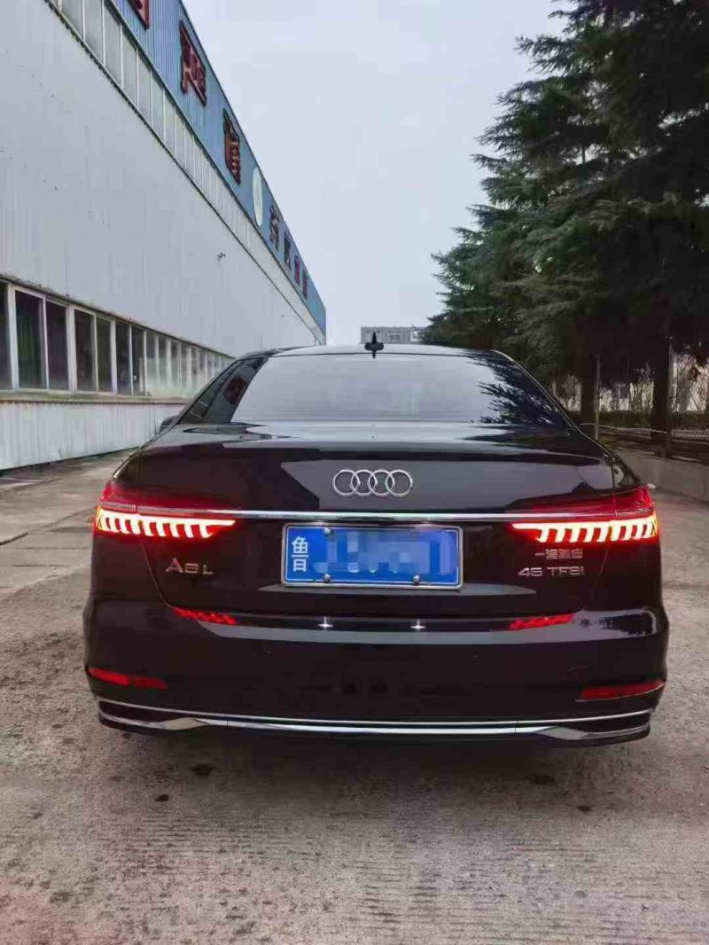 济宁23年奥迪A6L8