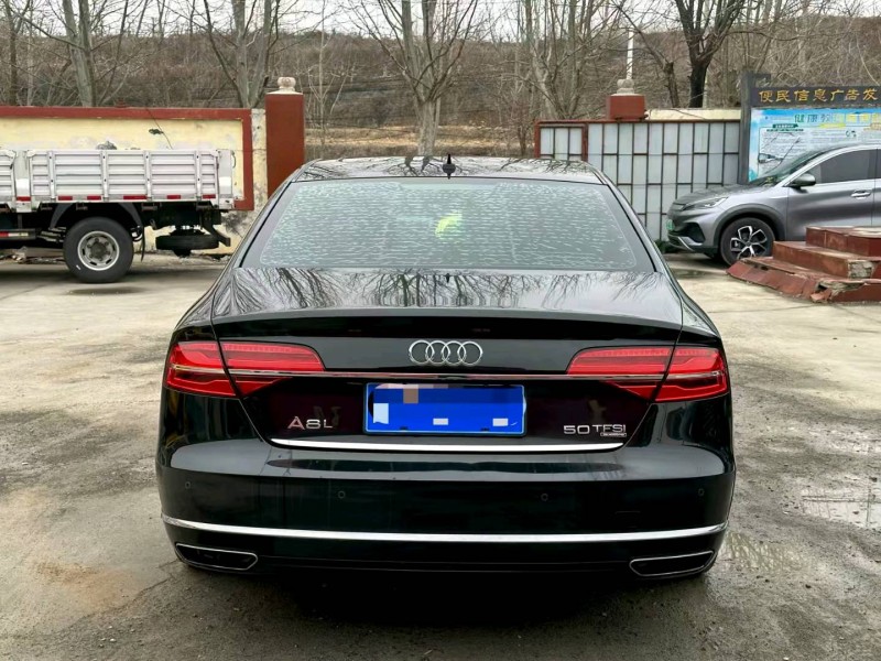 青岛16年奥迪A8L8