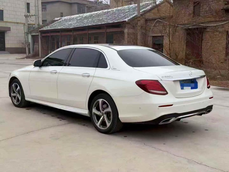 枣庄19年奔驰E8