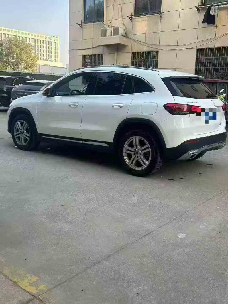 淮北23年奔驰GLA7