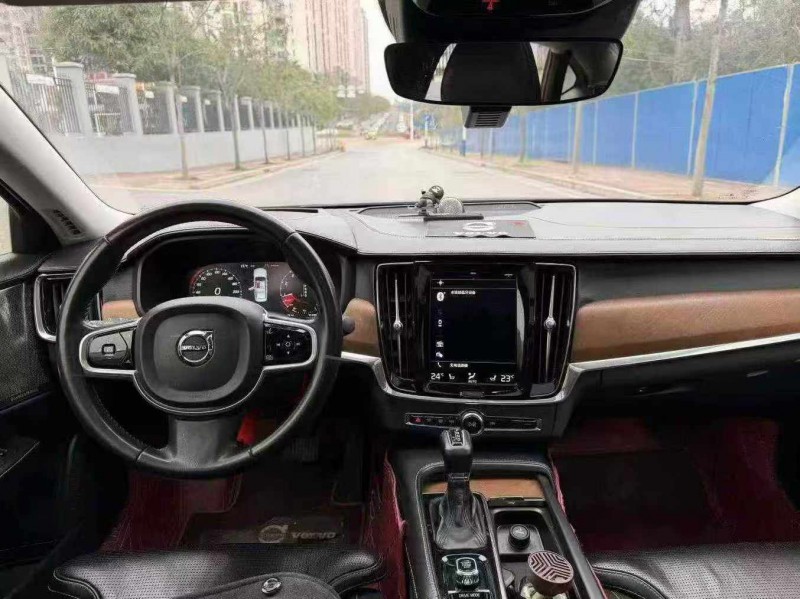 南宁17年沃尔沃S905