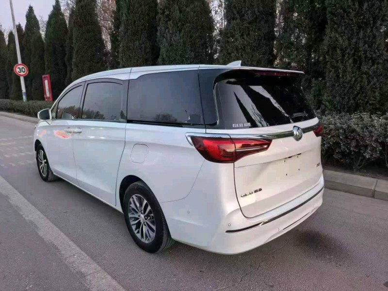 滨州21年别克GL86