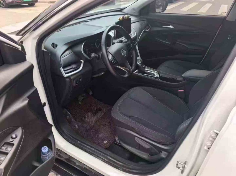 南宁20年别克昂科拉4