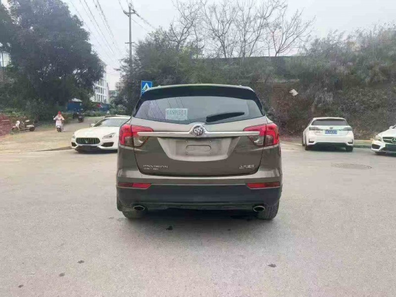 南宁17年别克昂科威9