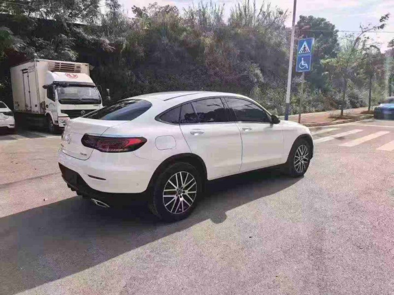 南宁23年奔驰GLC7