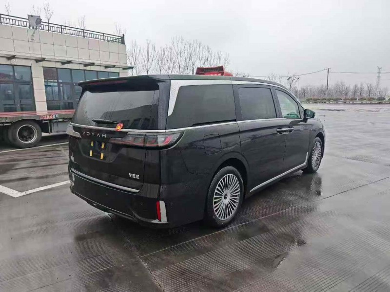 淮安26年岚图汽车梦想家7