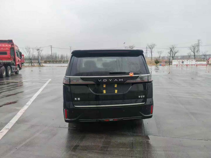 淮安26年岚图汽车梦想家8