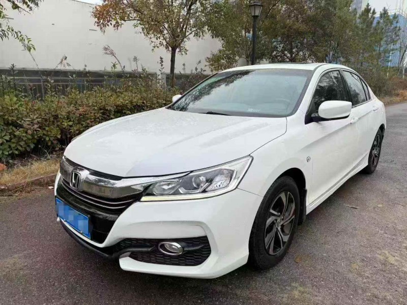 宜昌16年本田雅阁2