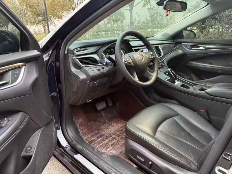 宜昌21年别克君越6