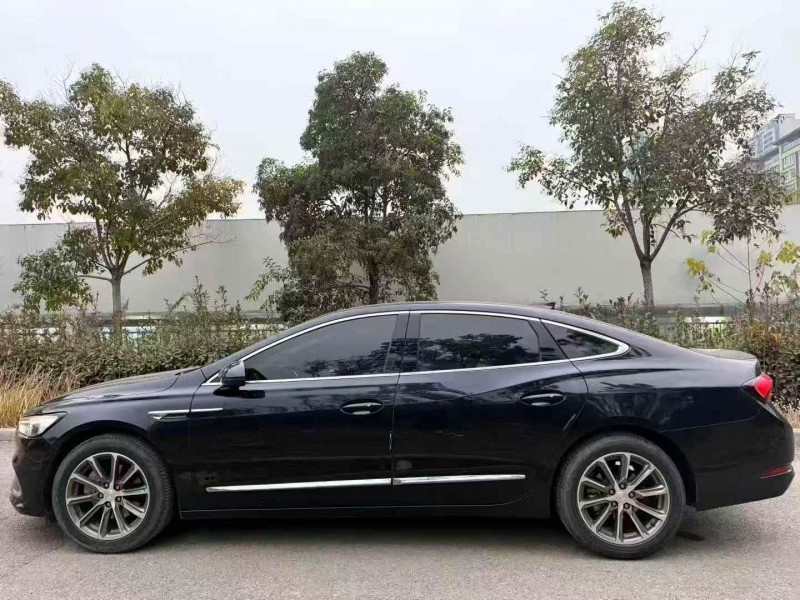 宜昌21年别克君越7