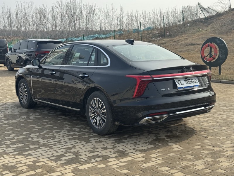 新乡25年红旗H58