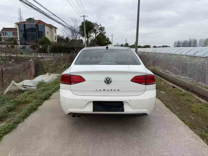 湖州15年大众凌渡9