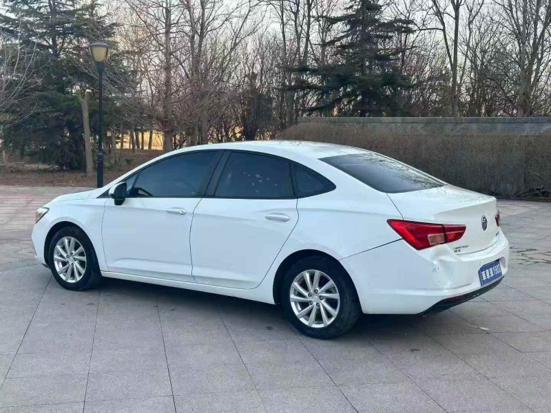 烟台19年别克威朗8