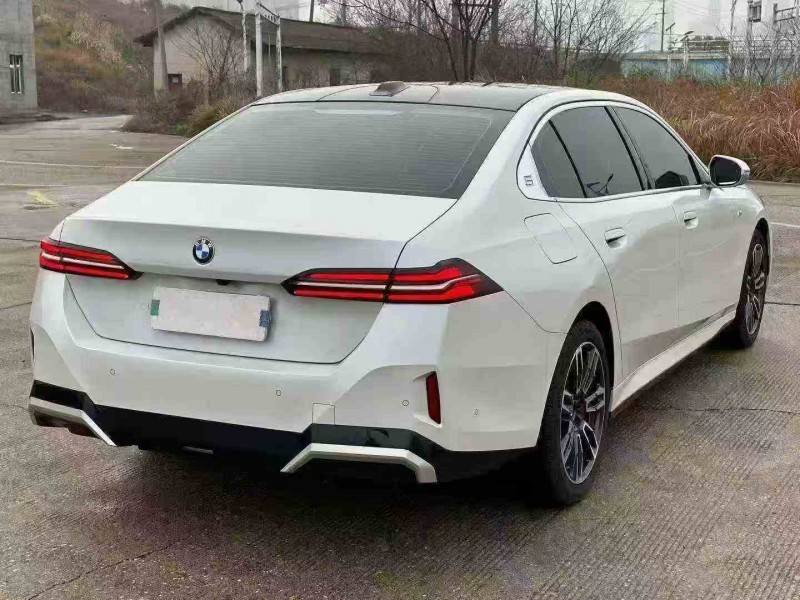 常德24年宝马5系8