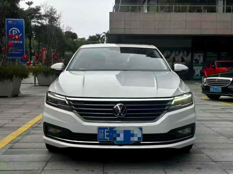 南昌22年大众朗逸1