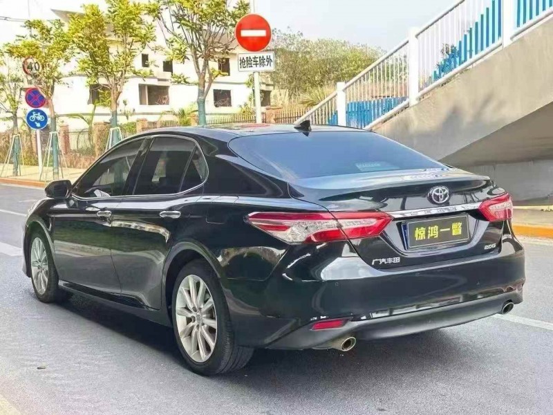 广州22年丰田凯美瑞3