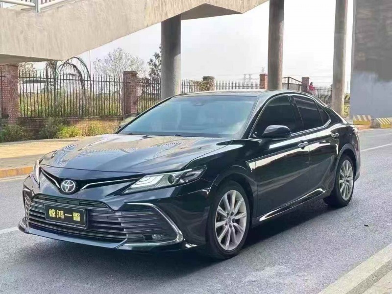广州22年丰田凯美瑞4